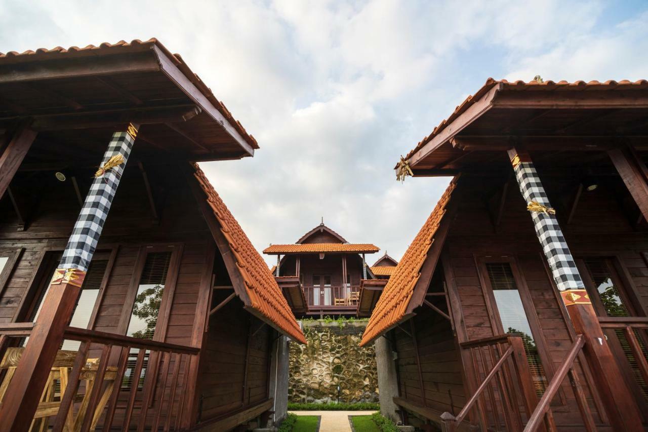 สตาร์ เซมาบู รีสอร์ต Hotel Toyapakeh ภายนอก รูปภาพ