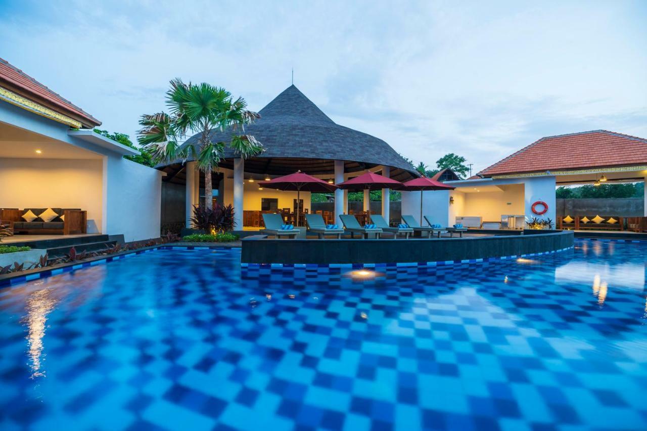 สตาร์ เซมาบู รีสอร์ต Hotel Toyapakeh ภายนอก รูปภาพ
